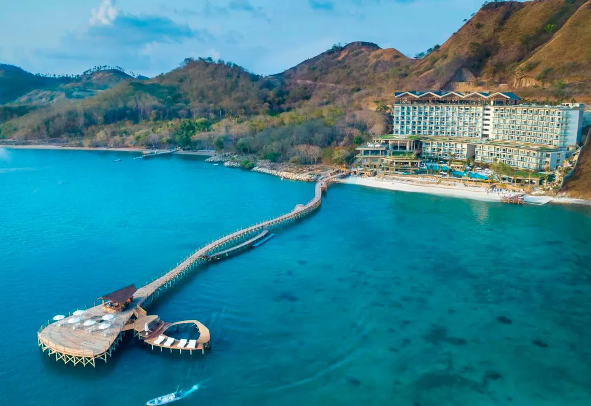 AYANA Komodo Waecicu Beach