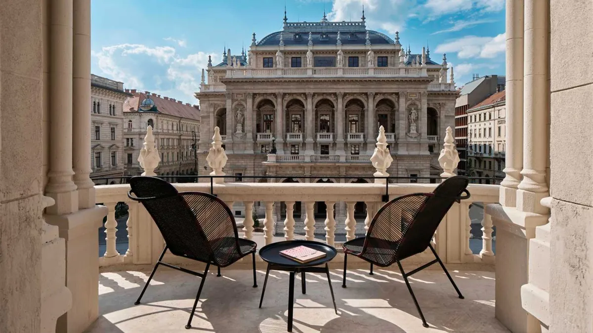 W Budapest