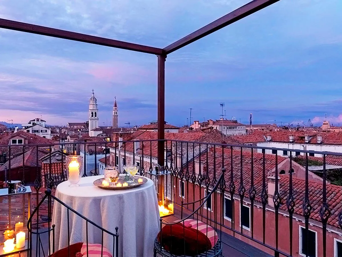 Metropole Hotel