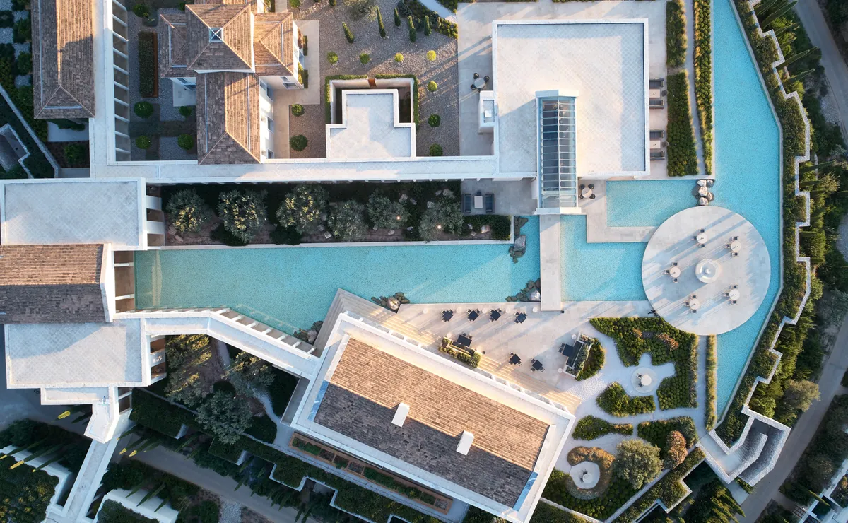 Amanzoe