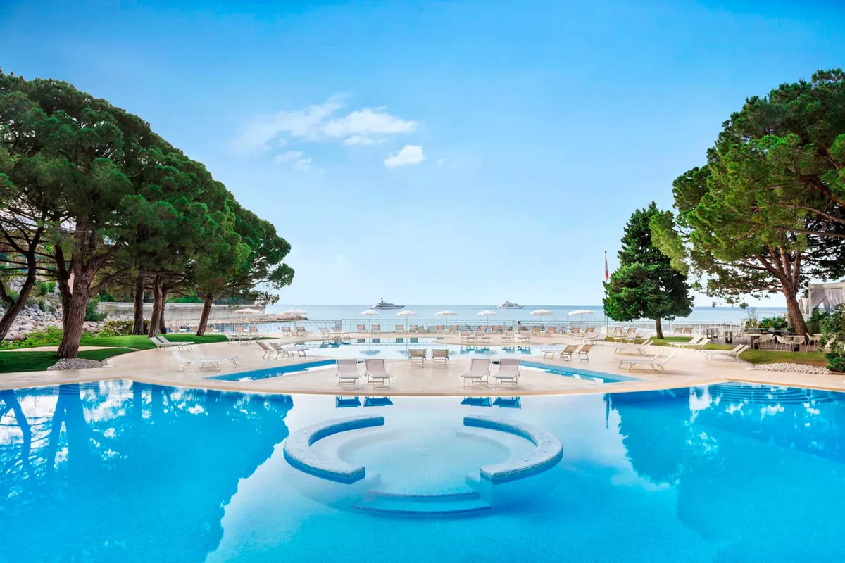 Le Meridien Beach Plaza